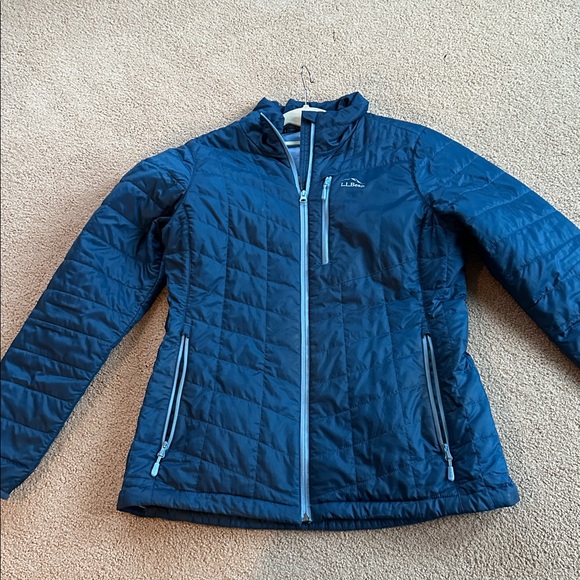LL bean PrimaLoft Packaway Jacket - Picture 3 of 9